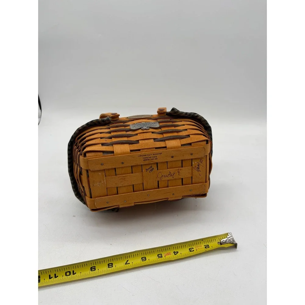 Longaberger 1999 Woven Memories Homestead Basket with Lid Liner and Protector